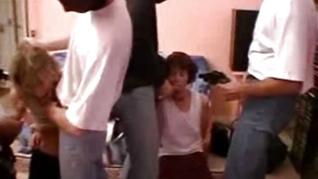 increíble rubia puta lesbianas porni trío porno interracial anal