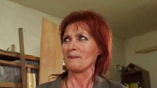 Estudiante universitario alemán muy cerdas lesbianas follada