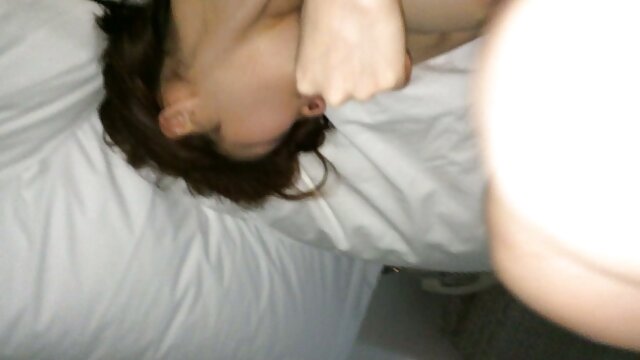 Serina Hayakawa xxx lesvianas serviporno se mete los dedos y las pollas en el sexo