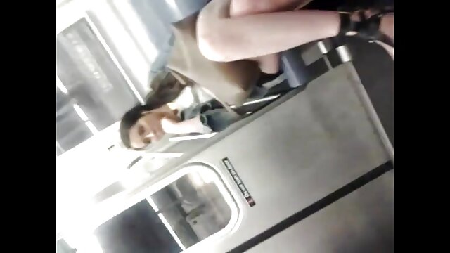 PrettyEyesYo lesbianas cojiendo con arnes