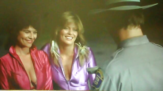 Hermosas milfs xxx tetonas lesbianas maduras necesitan un buen polvo