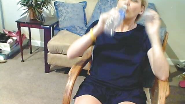 Opa Gerichtsvollzieher fickt Teen Schulderin wenn lesbianas amateurs Eltern weg