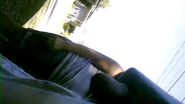 piis en lesbianas chupandose las tetas el baño