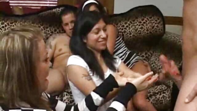 Rubia videos cachondos de lesbianas y sexo con extraño